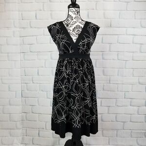 London Times women's sleeveless geo print stretch knit dress sz 4 tie waist b5